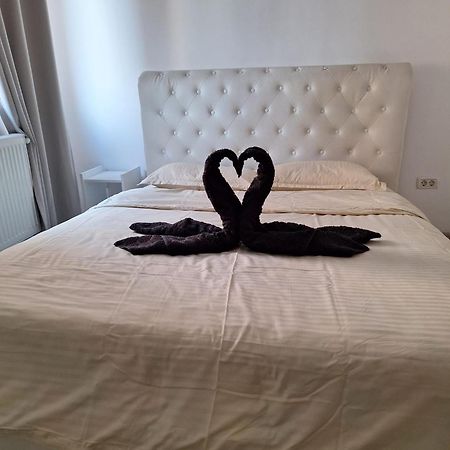 Luxury Daniel Apartament Residence Militari Roşu Zewnętrze zdjęcie