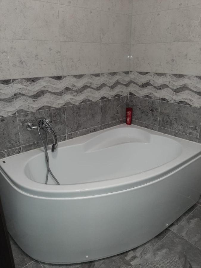 Luxury Daniel Apartament Residence Militari Roşu Zewnętrze zdjęcie
